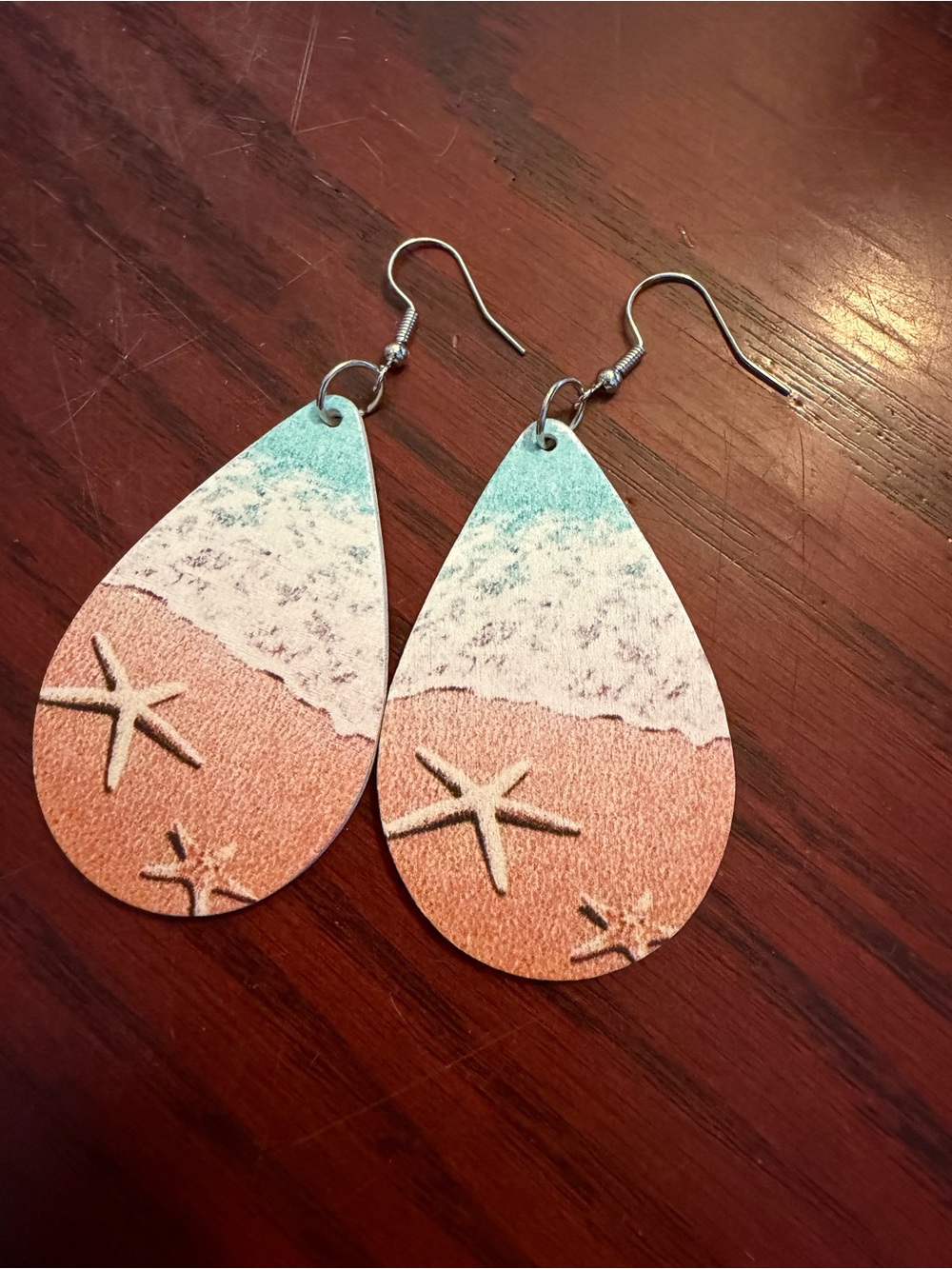 ✴️New✴️Beach Teardrop Starfish Earrings ($2.00)